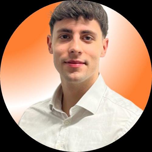 Profile of Léo Corre